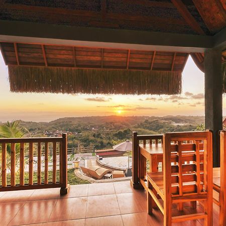 Hotel Sebuluh Sunset Hill Batumadeg Exterior foto